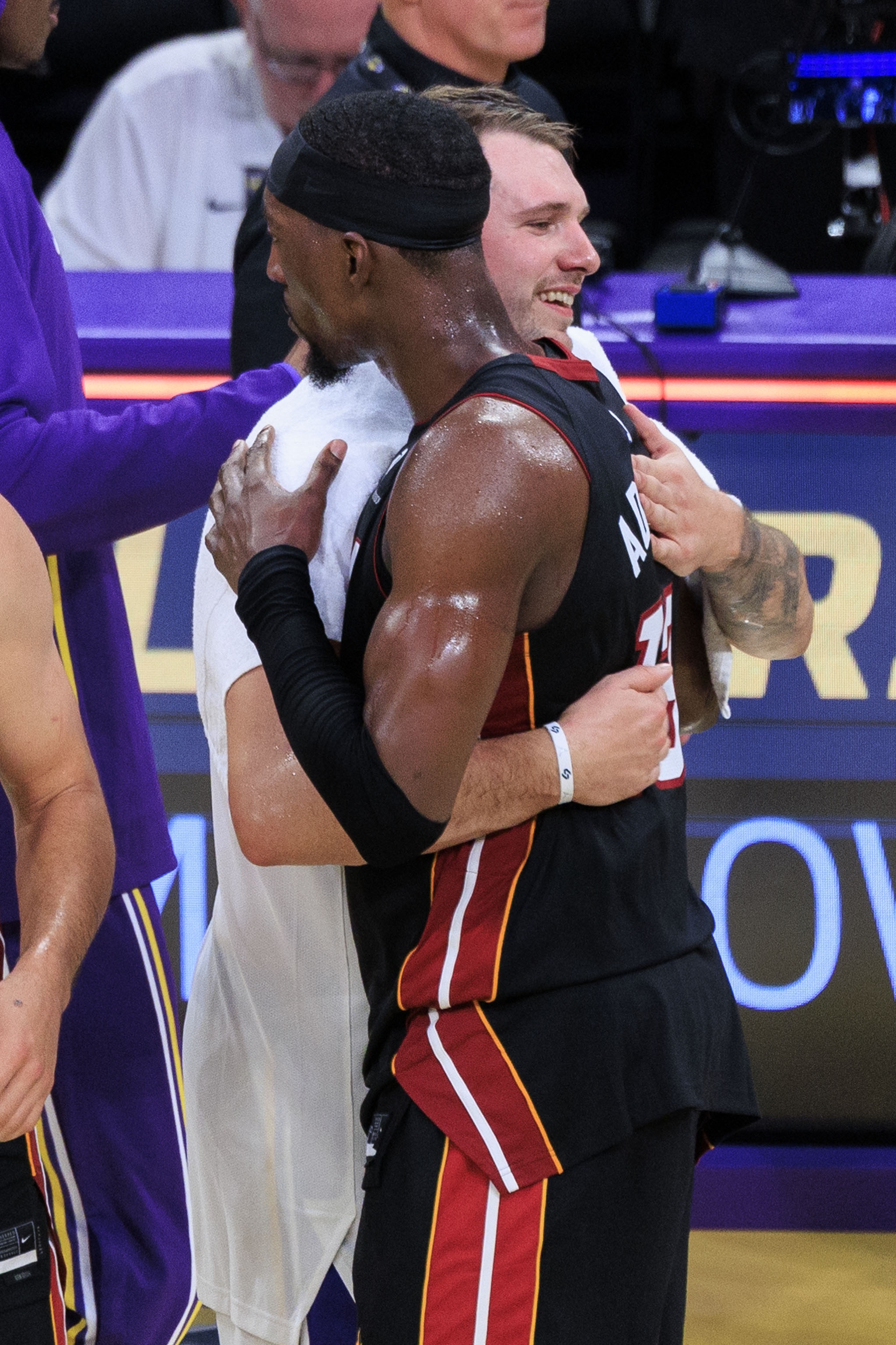 纪录将很快被打破？帕森斯：如果83分很容易 东契奇咋没砍一个